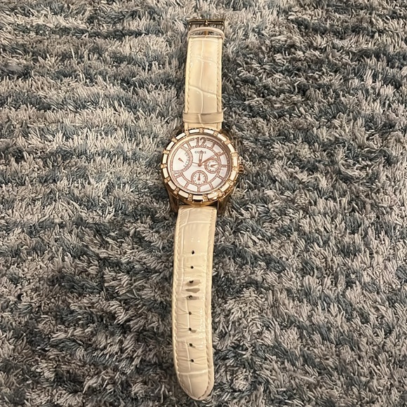 Guess Celestial White Watch - Picture 3 of 4